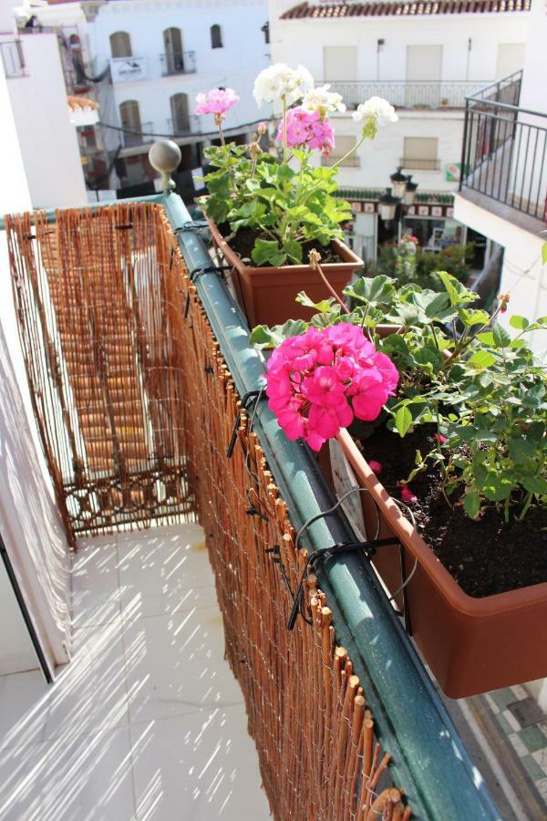 Apartamentos Eduardo Rico Nerja Exterior foto